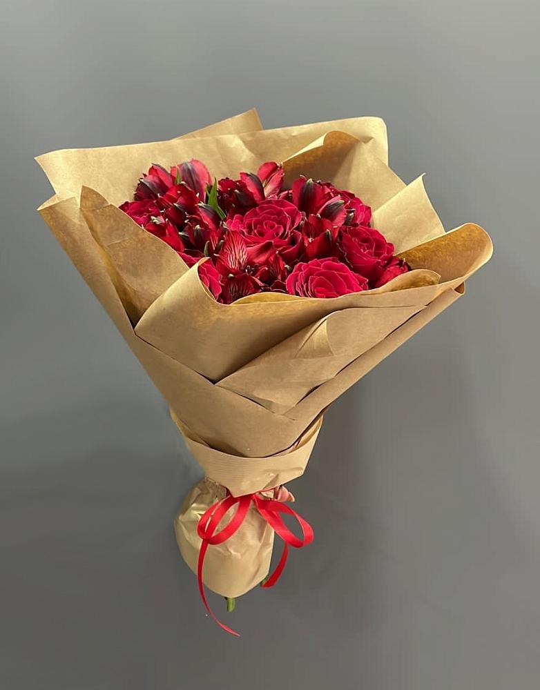 Букет цветов из: Альстромерии и Розы в Барково