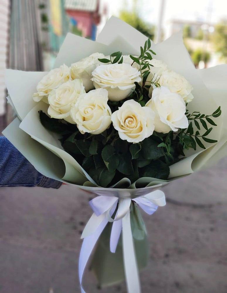 Букет Белые розы Проуд в Барково