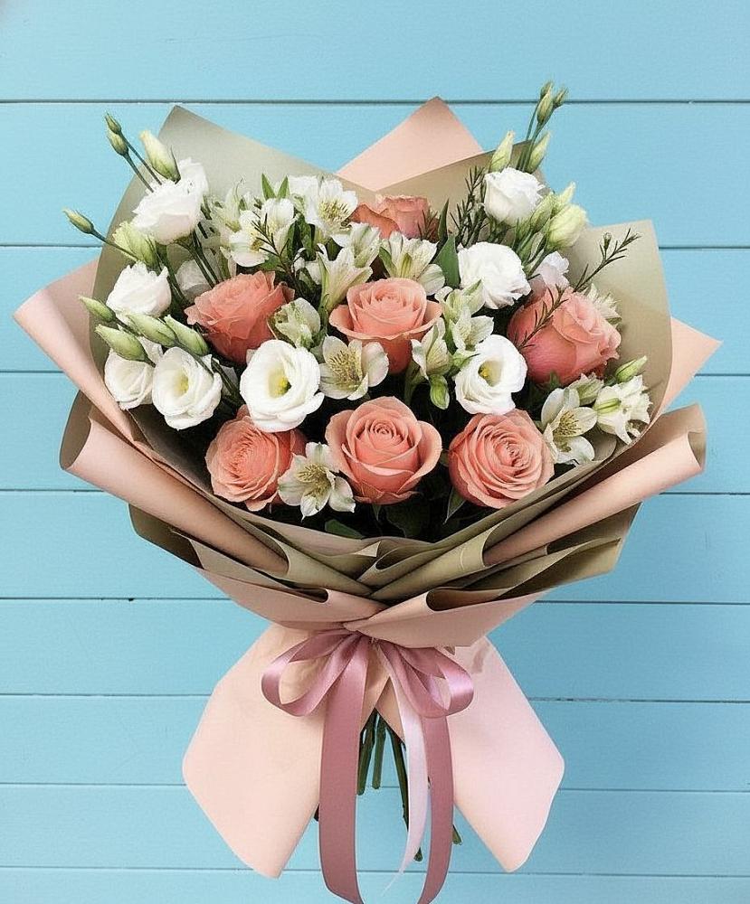 Букет цветов из: Розы, Альстромерии и Лизиантусы в Барково
