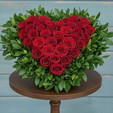 Цветочная композиция из Розы в виде сердца в Барково