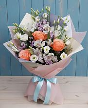 Букет цветов из:  Лизиантусы, Розы, Альстромерии и Гипсофила в Барково