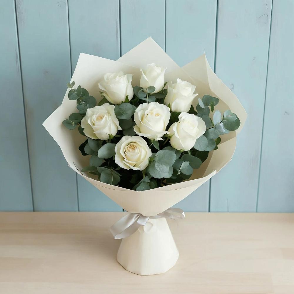 Букет Белые розы в Эвкалипте в Барково