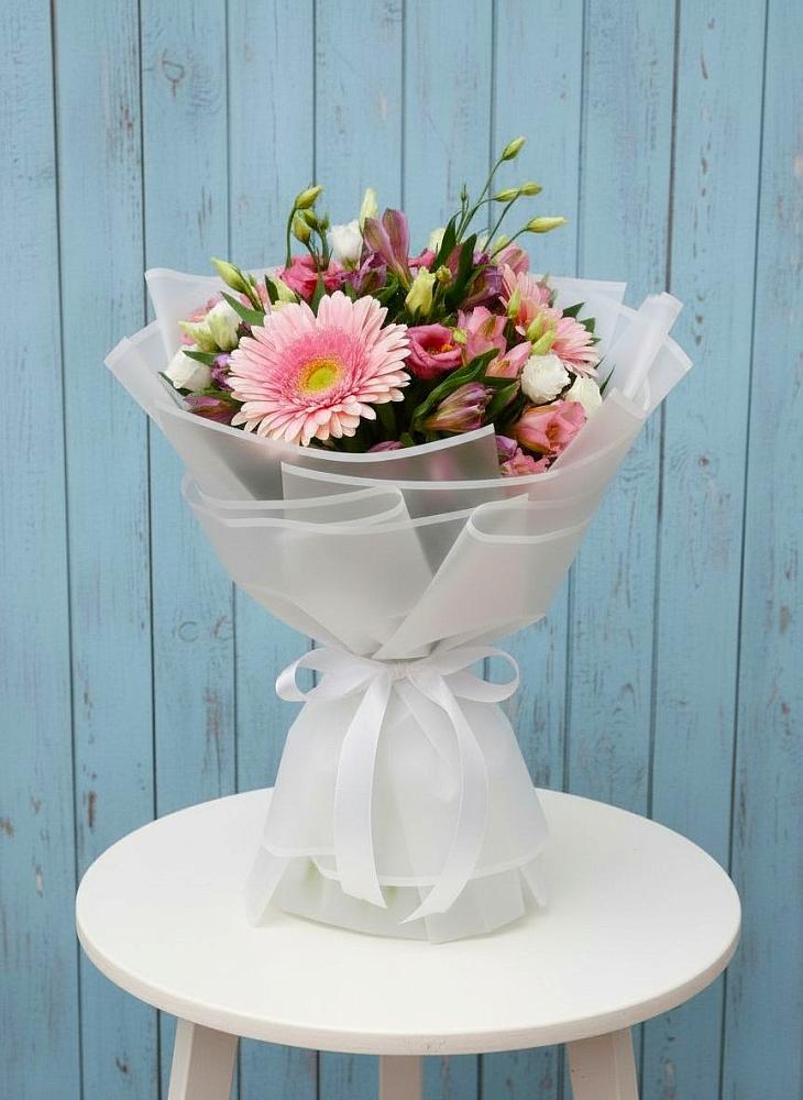 Букет цветов из: Герберы, Альстромерии и Лизиантусы в Барково