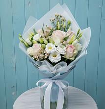 Букет цветов из:  Розы и Лизиантусы в Барково