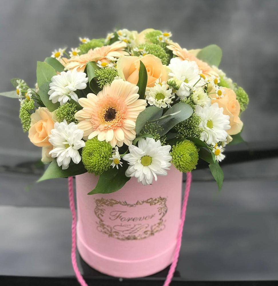 Цветочная композиция из Розы, Герберы и Хризантемы в шляпной коробке в Барково