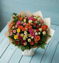 Букет Микс из разноцветных кустовых роз в Барково