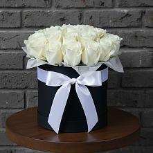 Цветочная композиция из Розы в шляпной коробке в Барково